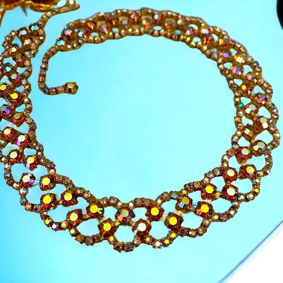 Vintage Hattie Carnegie AB Aurora Borealis Rhinestone Collar Gold Tone Necklace - Picture 2 of 8
